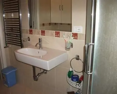 Titi Casa Vacanza דירה Vlorë